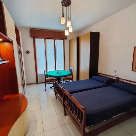 Lovely 2 Beds Bedroom With Private Bathroom Privatunterkunft